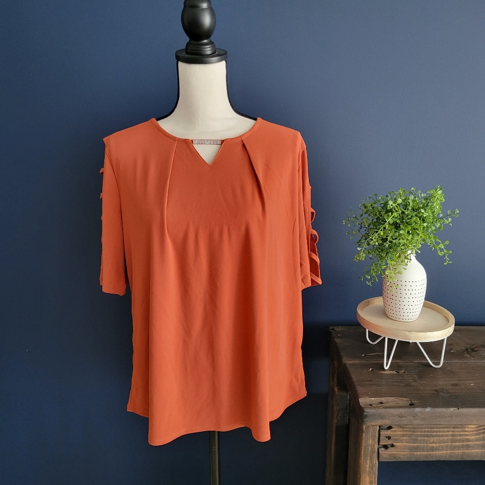 NWT, Ladies Top